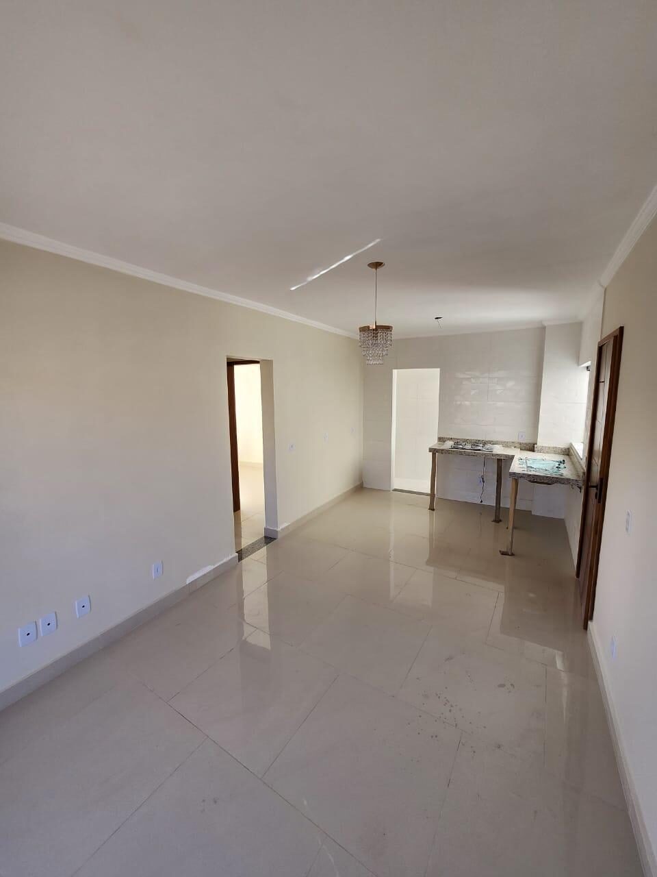 Acabamento interno de apartamento do Grupo Murad — sala com porcelanato